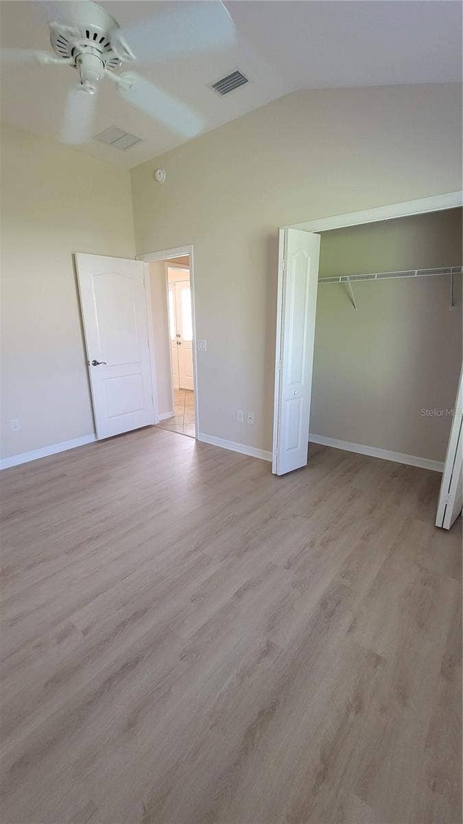 941 MANDRAKE STREET, The Villages, FL 32162 941 MANDRAKE STREET, The Villages, FL 32162