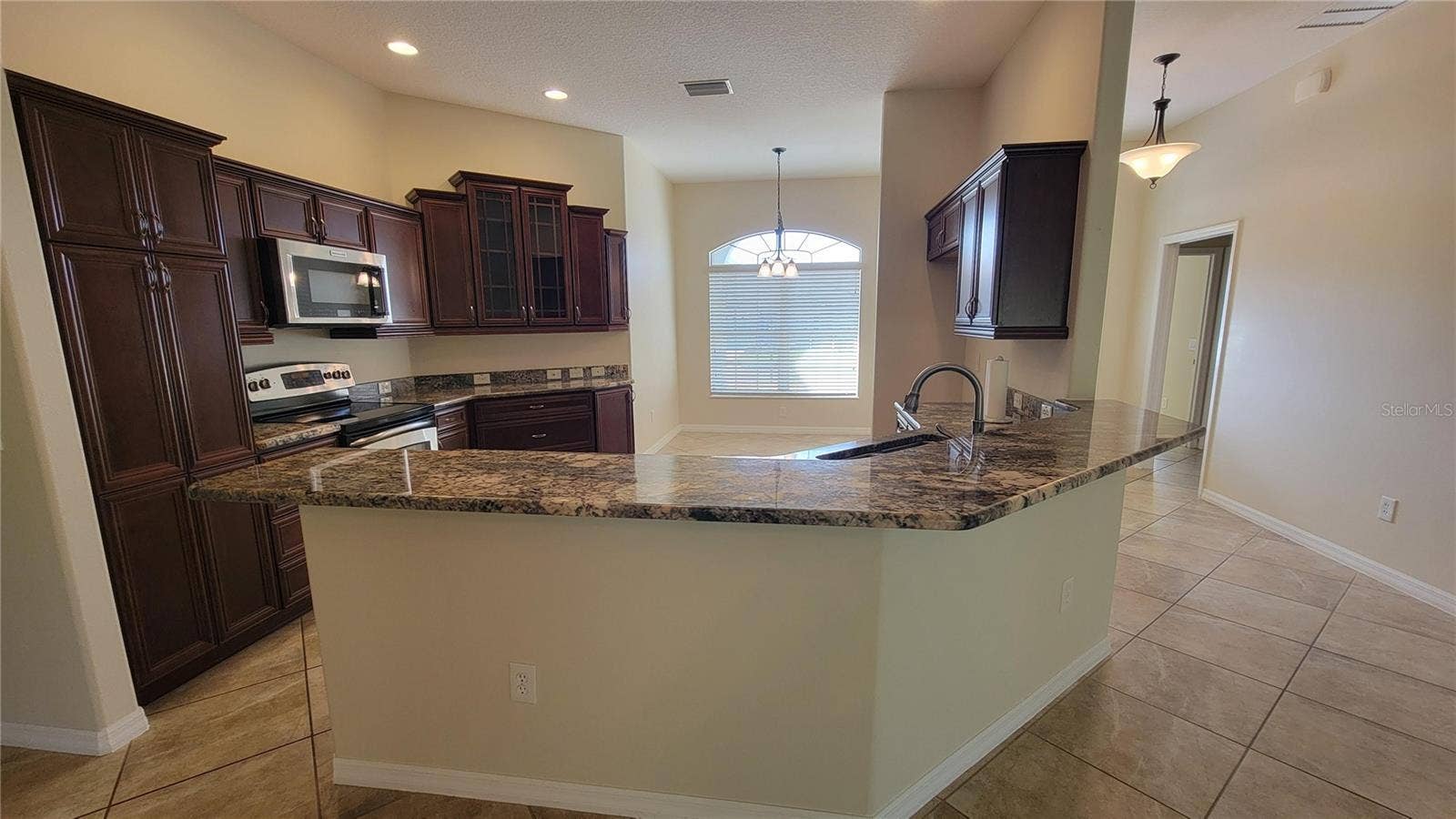 941 MANDRAKE STREET, The Villages, FL 32162 941 MANDRAKE STREET, The Villages, FL 32162