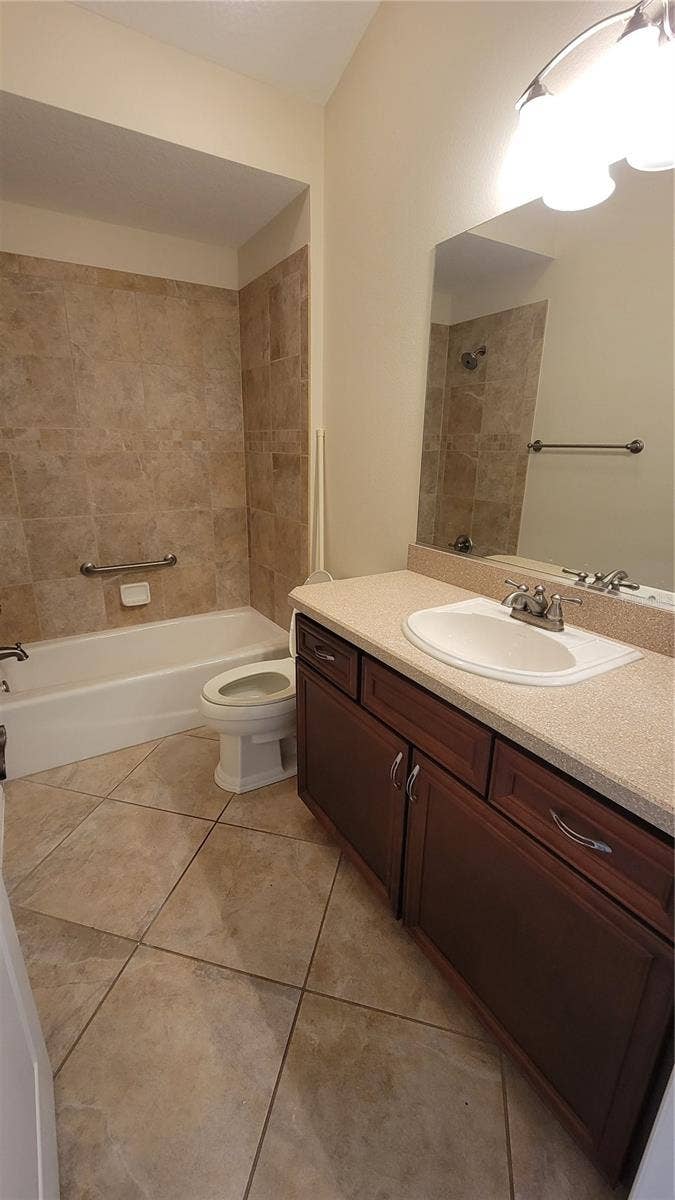 941 MANDRAKE STREET, The Villages, FL 32162 941 MANDRAKE STREET, The Villages, FL 32162