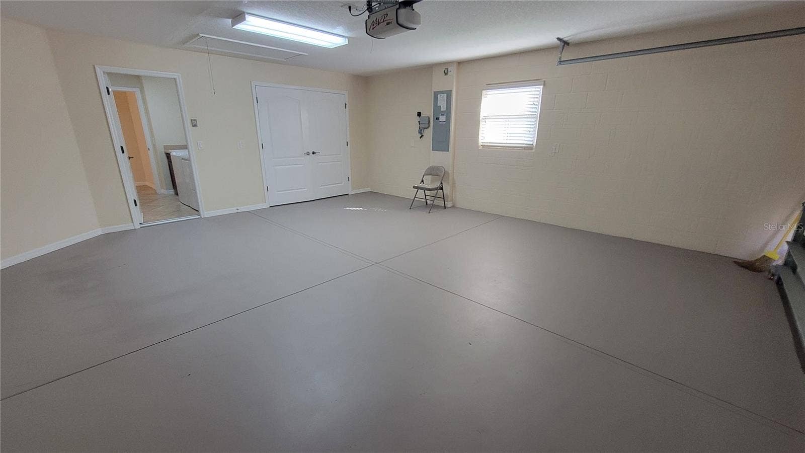 941 MANDRAKE STREET, The Villages, FL 32162 941 MANDRAKE STREET, The Villages, FL 32162