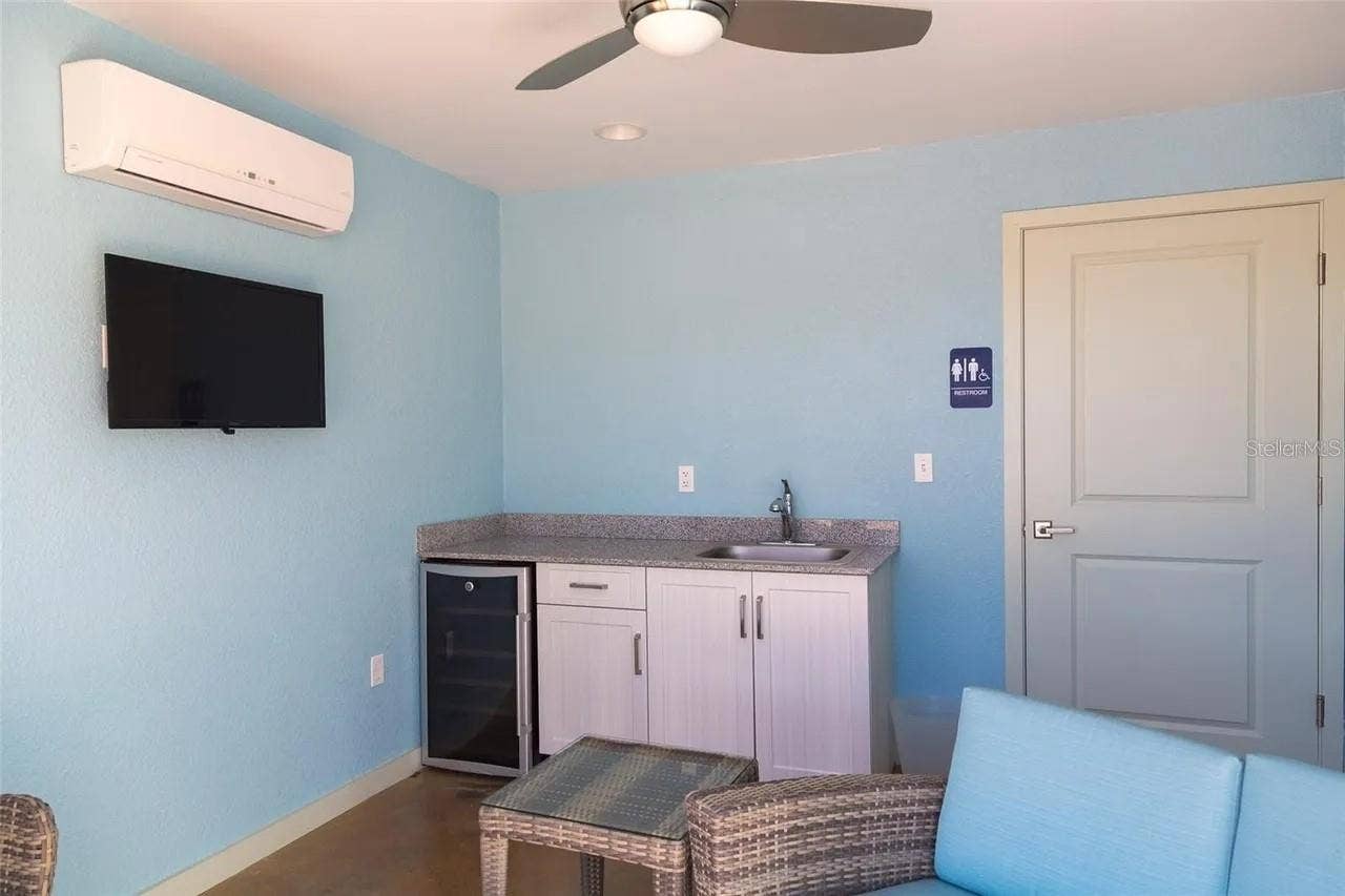 1537 MULLIGAN BOULEVARD, Davenport, FL 33896 1537 MULLIGAN BOULEVARD, Davenport, FL 33896