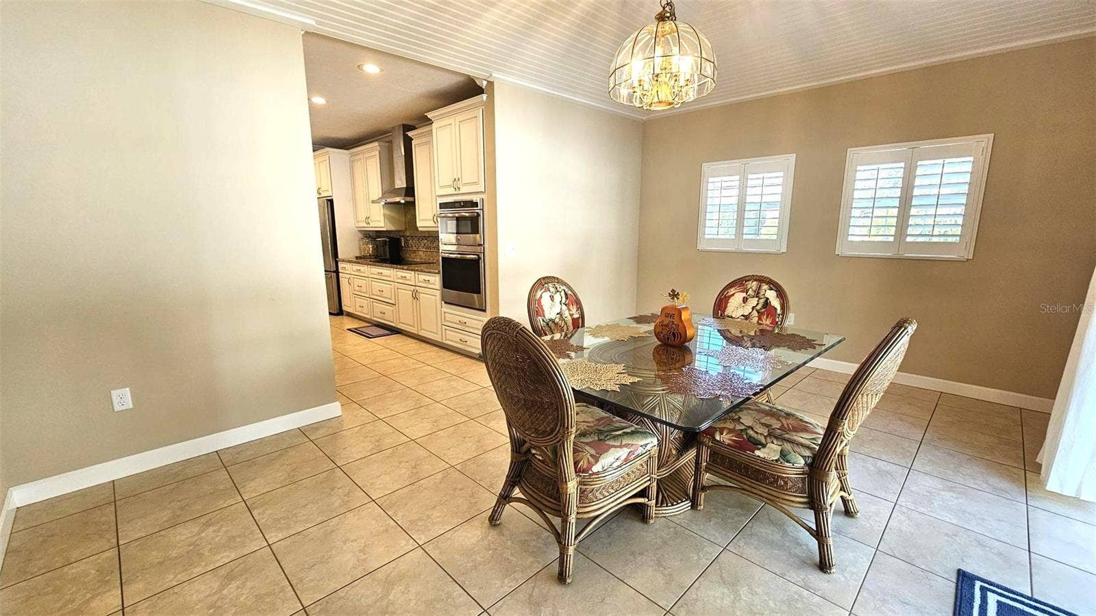 Formal dining room