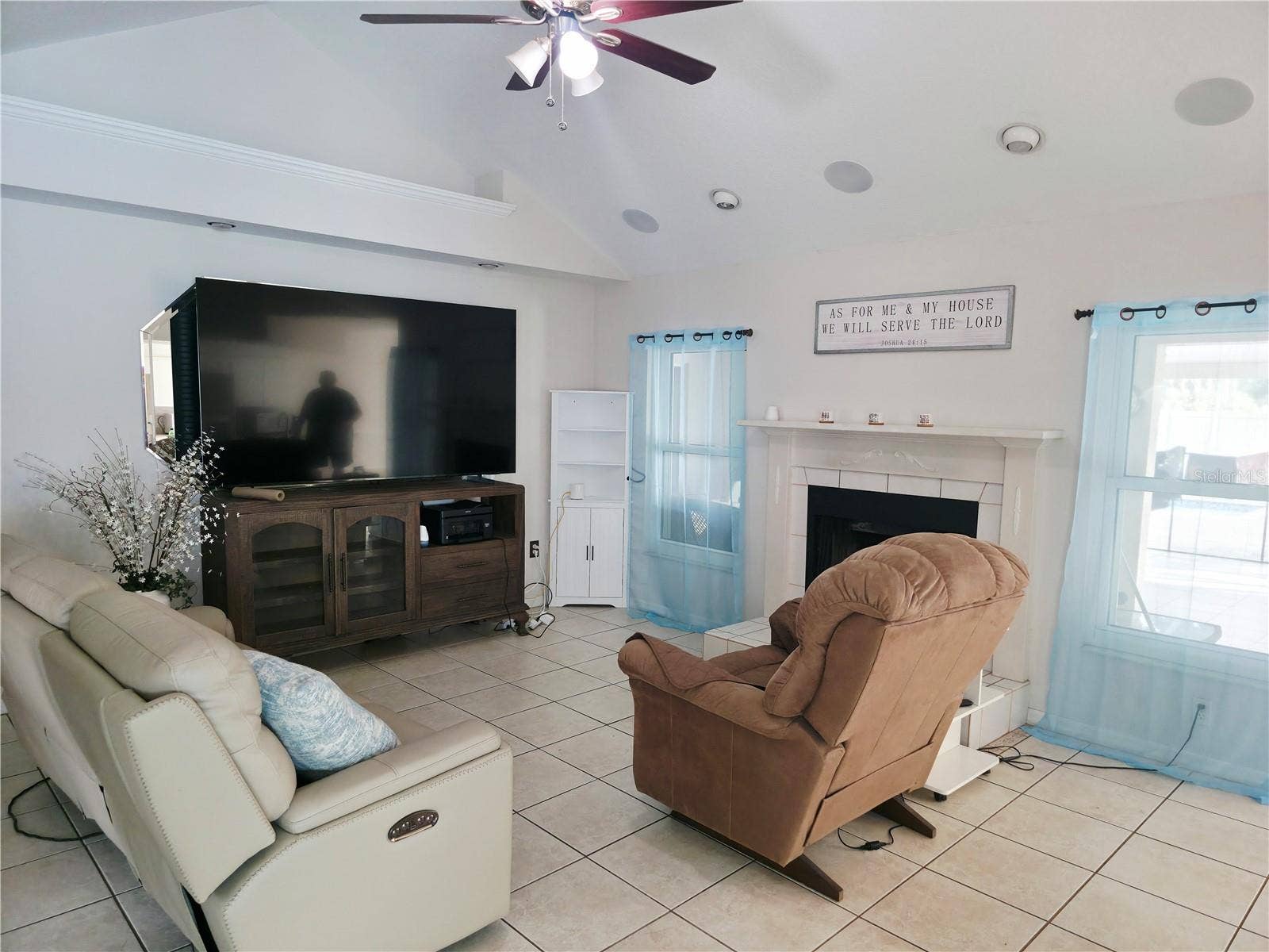 2147 GLEN HEIGHTS PLACE, Lakeland, FL 33813 2147 GLEN HEIGHTS PLACE, Lakeland, FL 33813