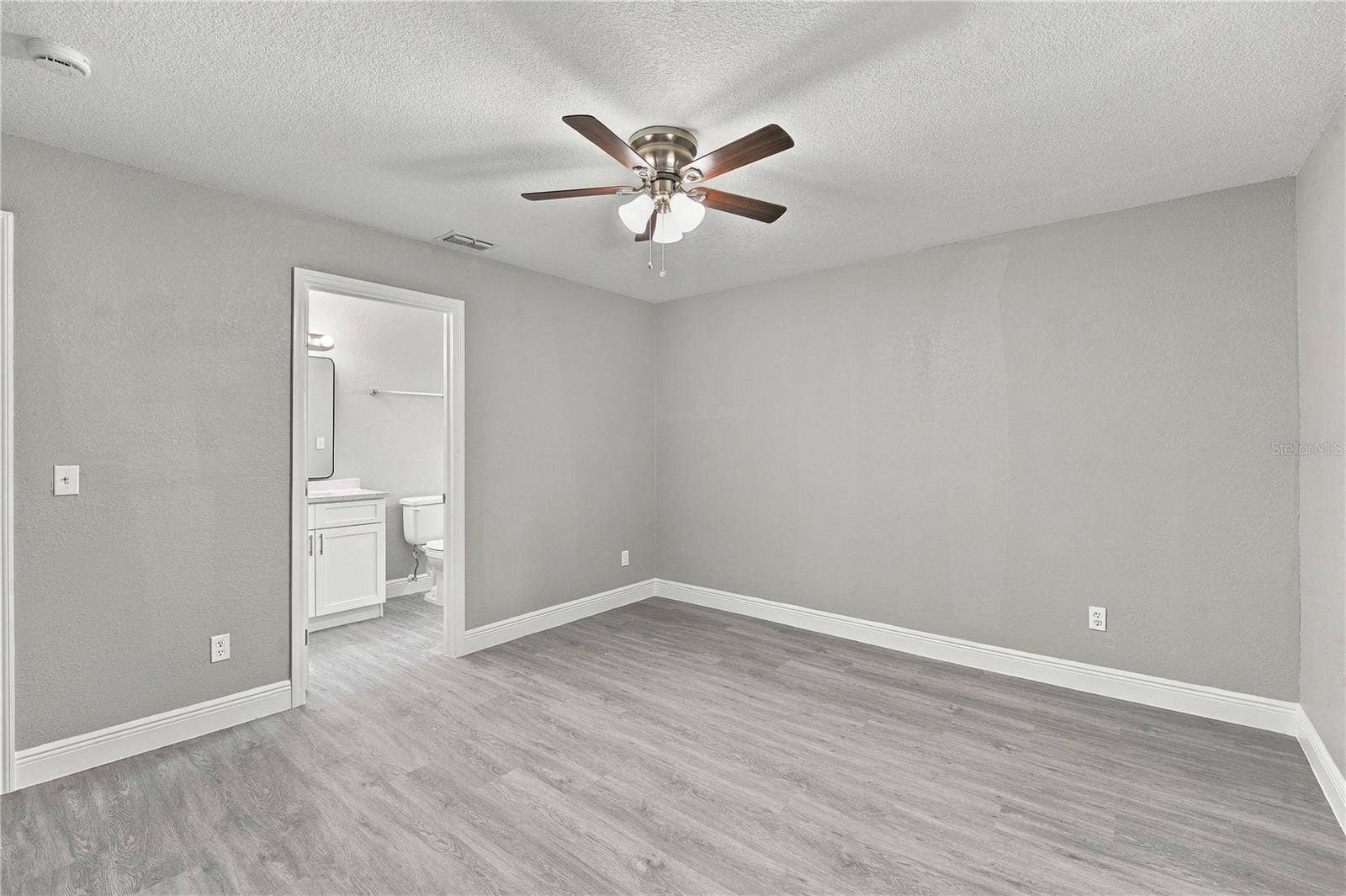 136 PUELBA LANE, Kissimmee, FL 34743