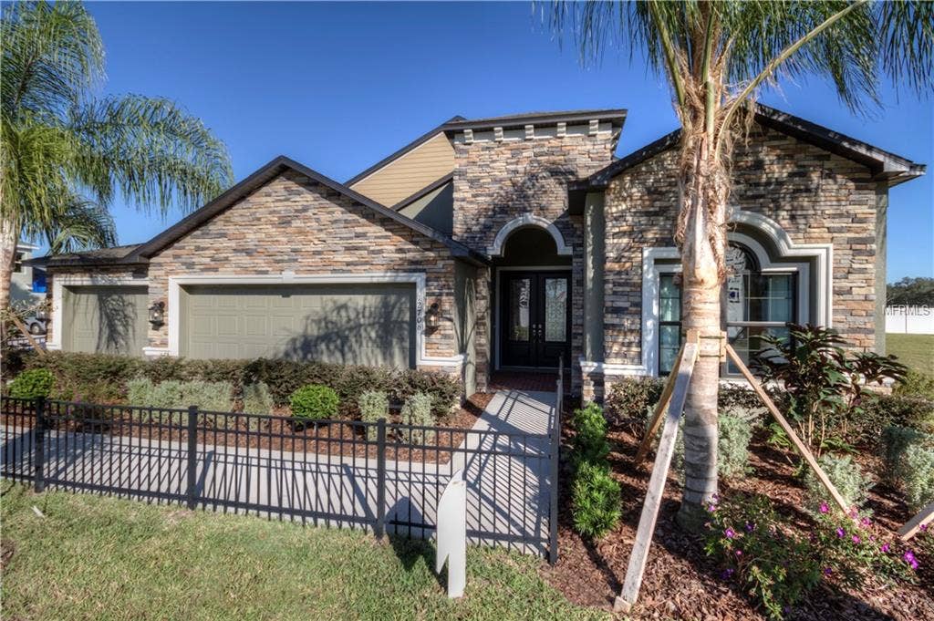 2818 COLEWOOD LANE, Dover, FL 33527 =