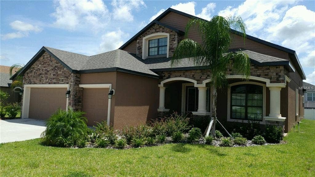 2817 COLEWOOD LANE, Dover, FL 33527 =