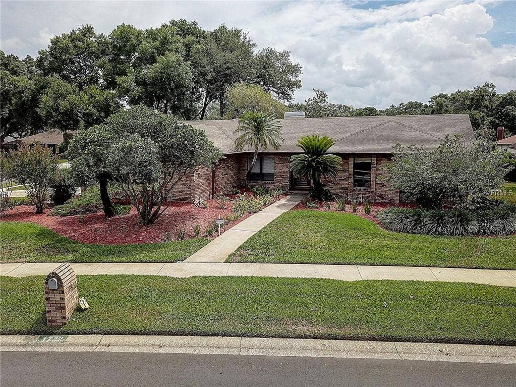 1722 MAGDALENE MANOR DRIVE, Tampa, FL 33613 =