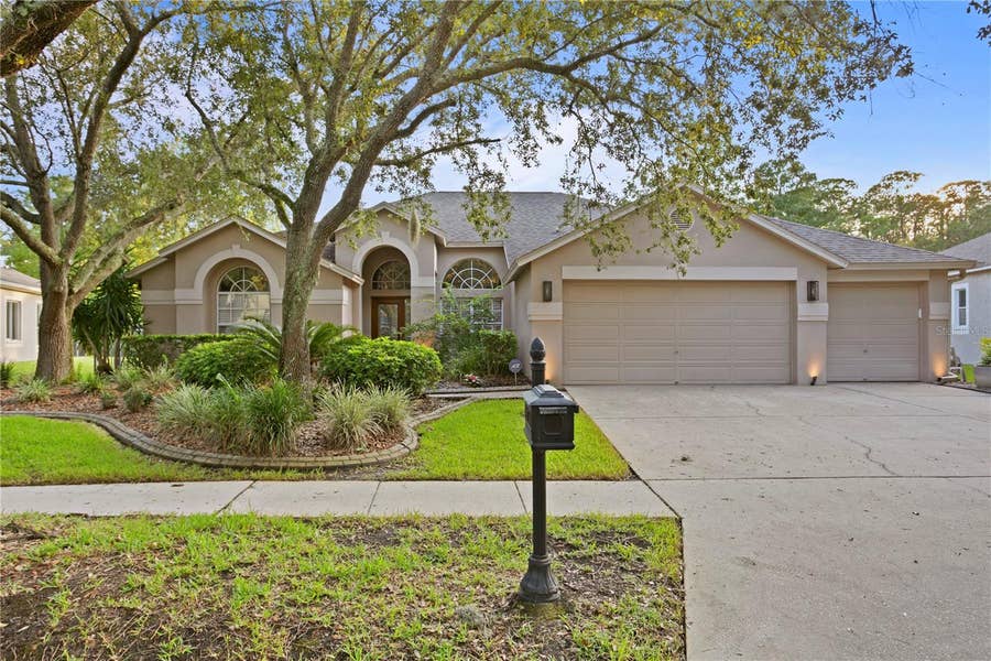 Property photo for 10750 AYSHIRE DRIVE, Tampa, FL