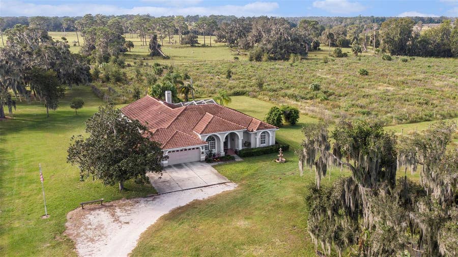 Property photo for 331 LEWIS ROAD, Lithia, FL