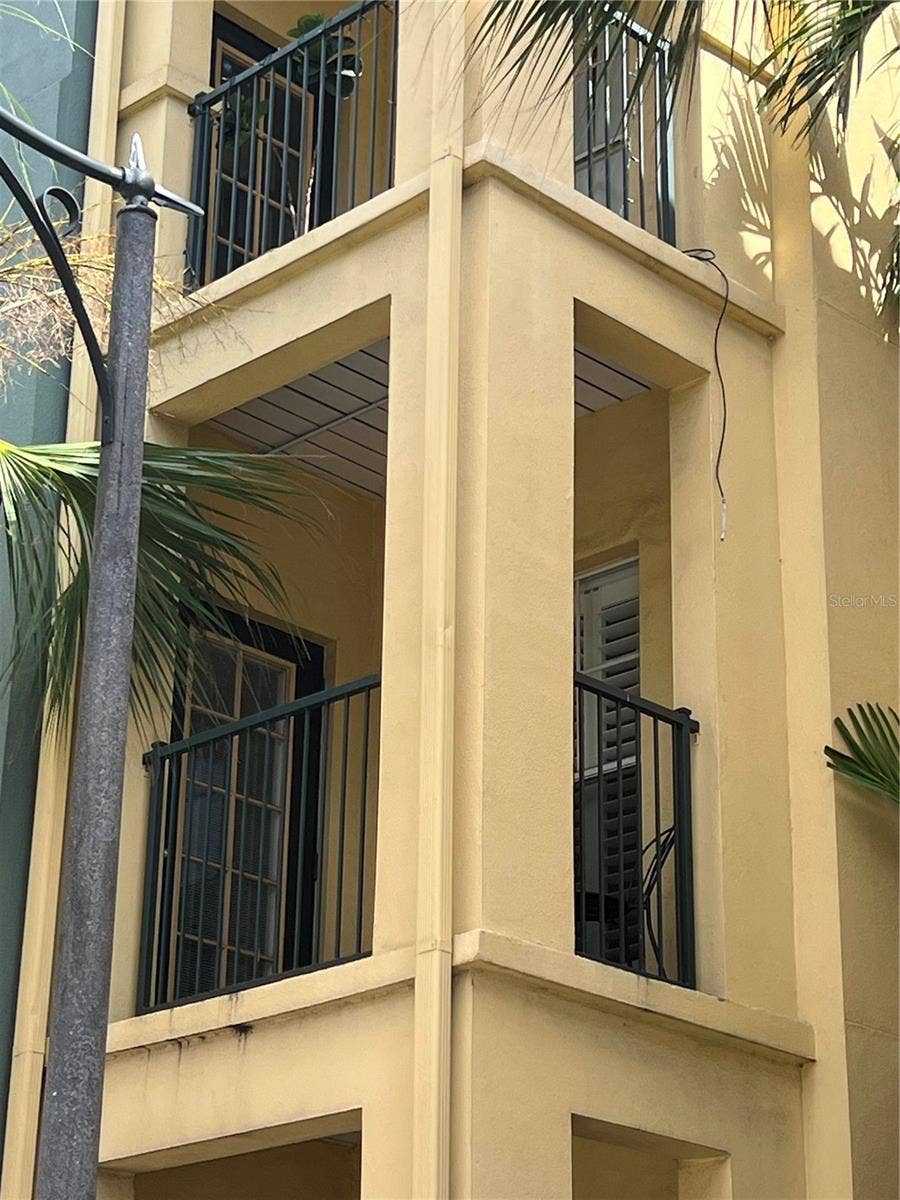 2410 W AZEELE STREET, #220, Tampa, FL 33609 2410 W AZEELE STREET, #220, Tampa, FL 33609