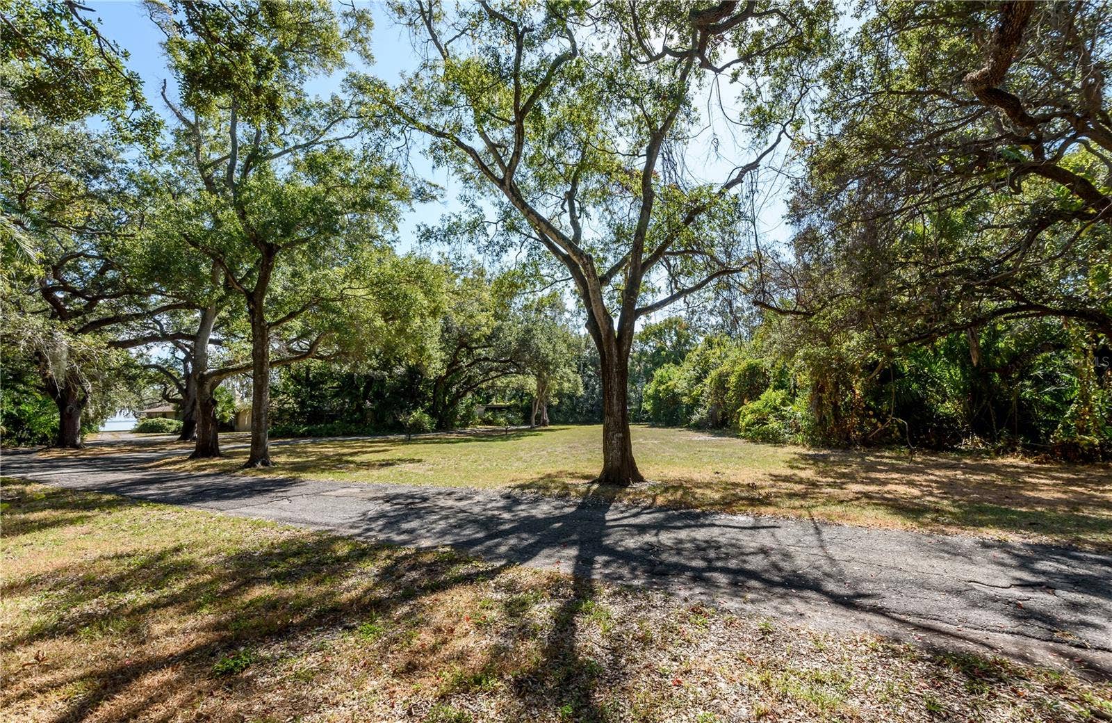 6210 BAYSHORE BOULEVARD, Tampa, FL 33611 6210 BAYSHORE BOULEVARD, Tampa, FL 33611