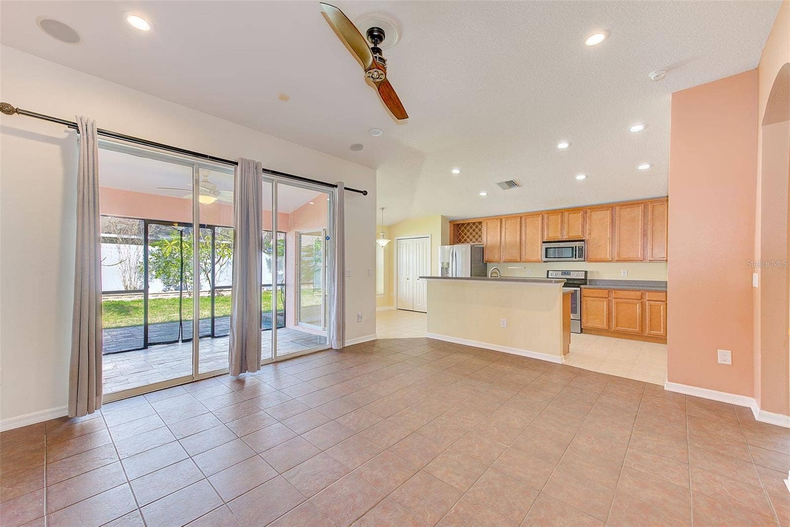 422 DOWN PINE DRIVE, Seffner, FL 33584