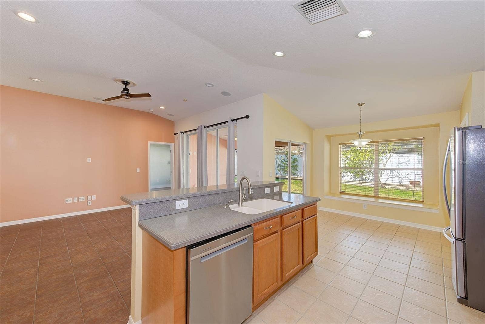 422 DOWN PINE DRIVE, Seffner, FL 33584