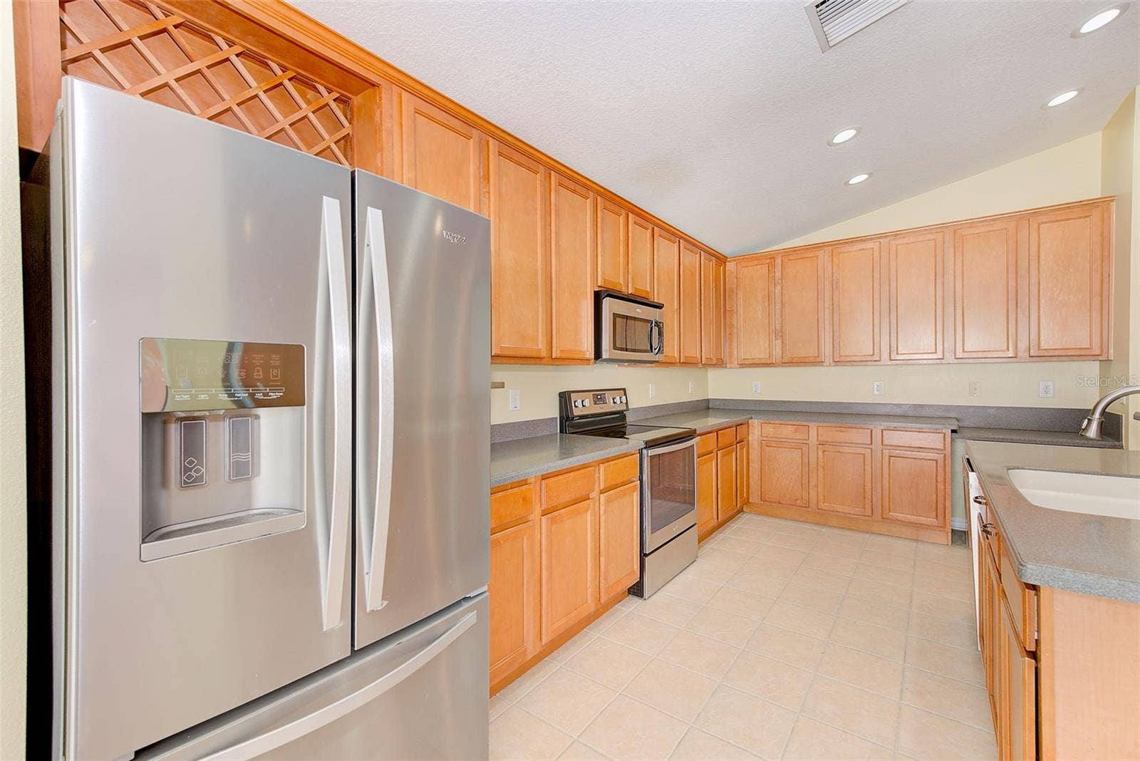 422 DOWN PINE DRIVE, Seffner, FL 33584