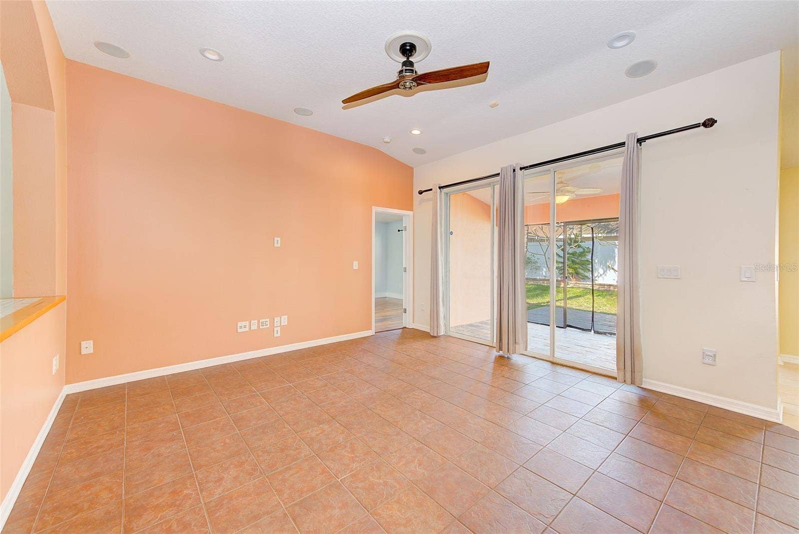 422 DOWN PINE DRIVE, Seffner, FL 33584