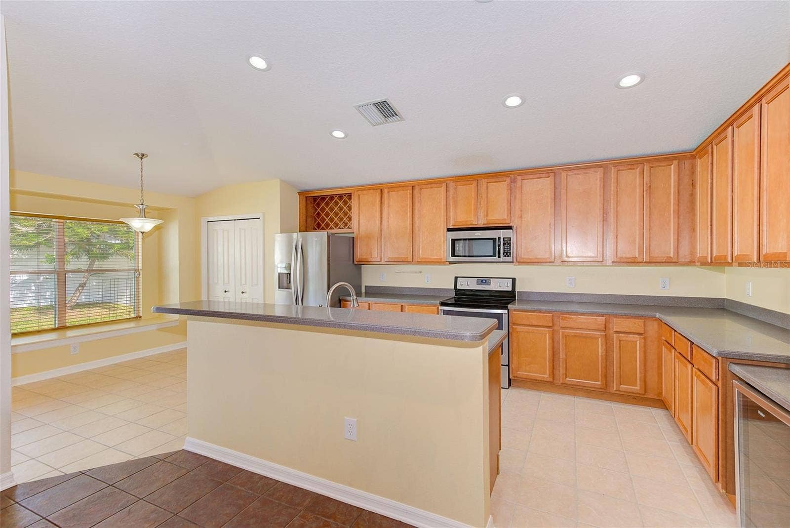 422 DOWN PINE DRIVE, Seffner, FL 33584