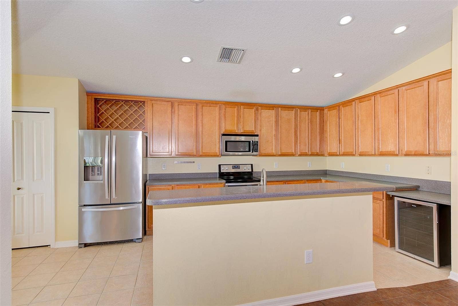 422 DOWN PINE DRIVE, Seffner, FL 33584