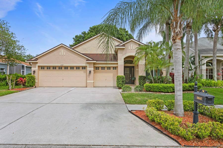 Property photo for 10647 WEYBRIDGE DRIVE, Tampa, FL