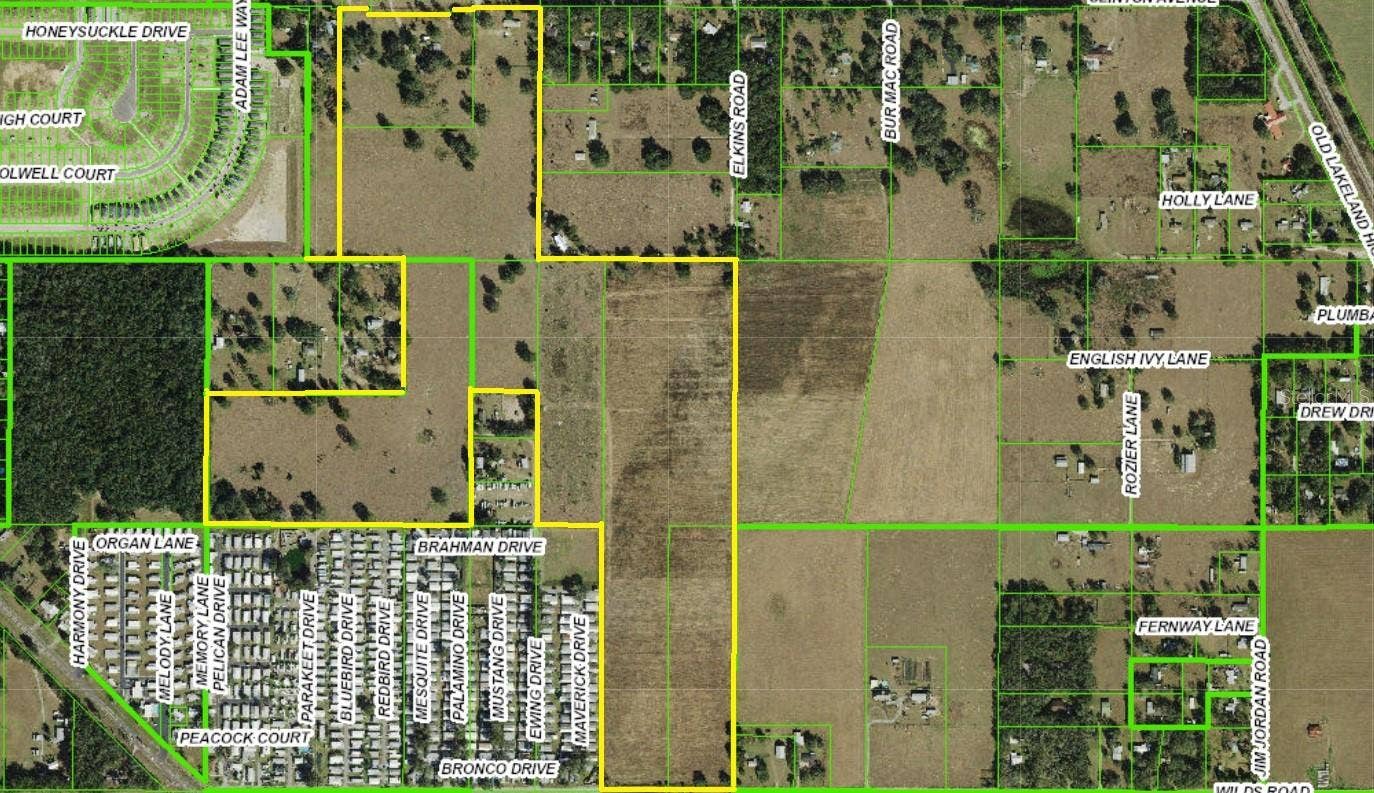 38646 CLINTON AVENUE, Dade City, FL 33525 Aerial plat map with property boundary highlighted