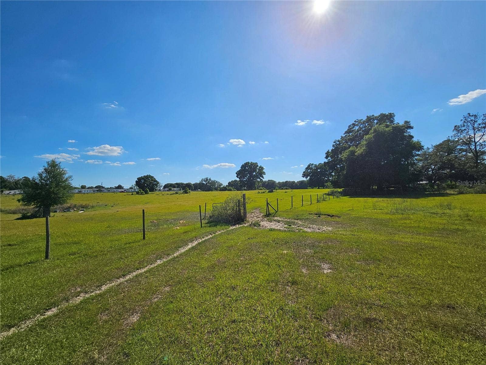 38646 CLINTON AVENUE, Dade City, FL 33525 38646 CLINTON AVENUE, Dade City, FL 33525