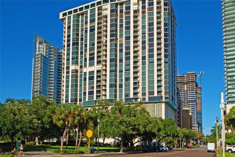 Property photo for 1 BEACH DRIVE SE, #2111, St Petersburg, FL