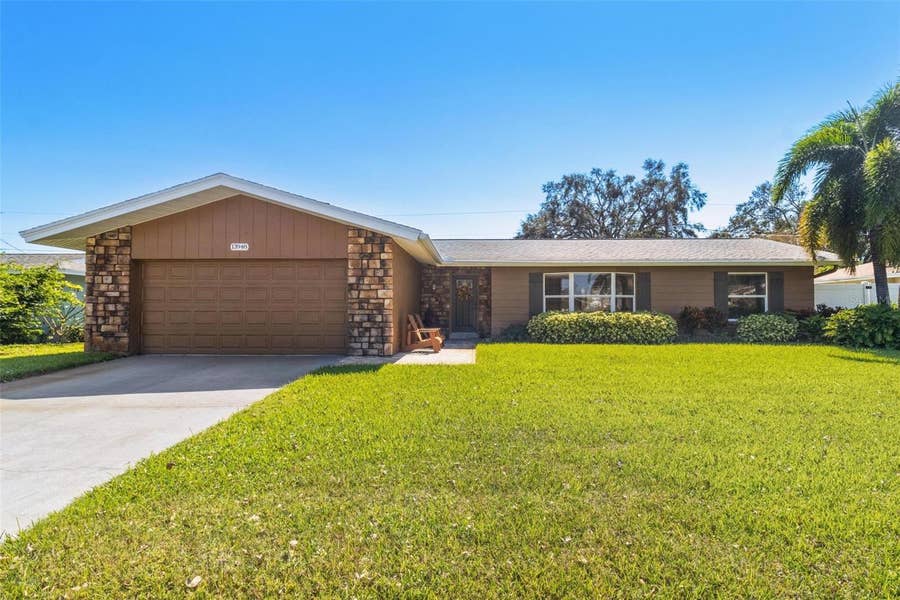 Property photo for 13948 BREWSTER DRIVE, Largo, FL