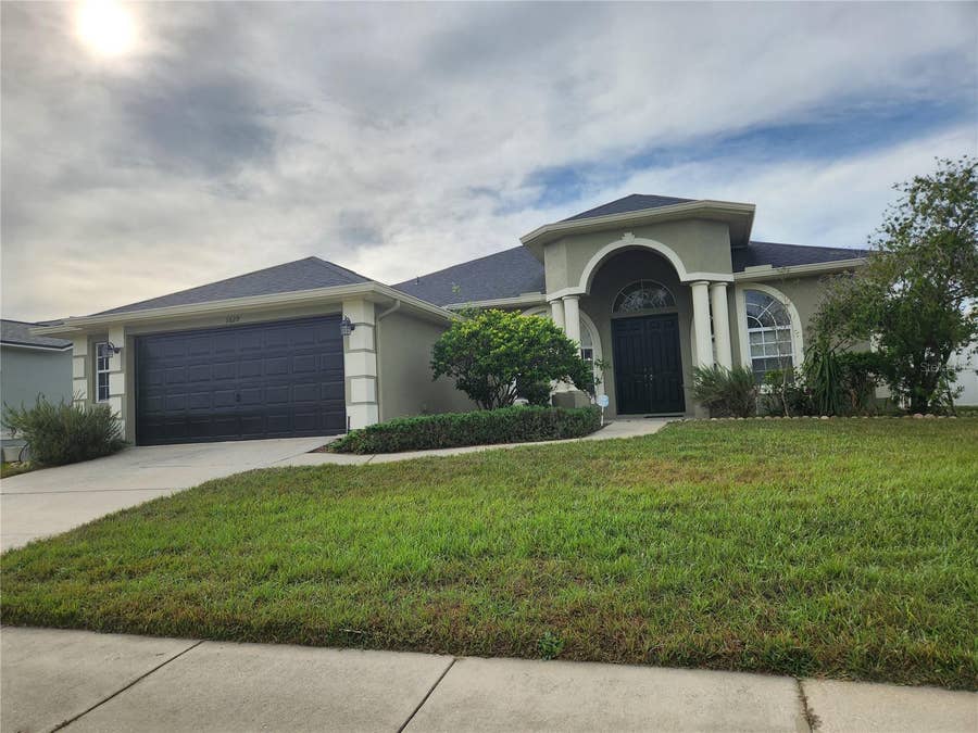 Property photo for Lutz, FL