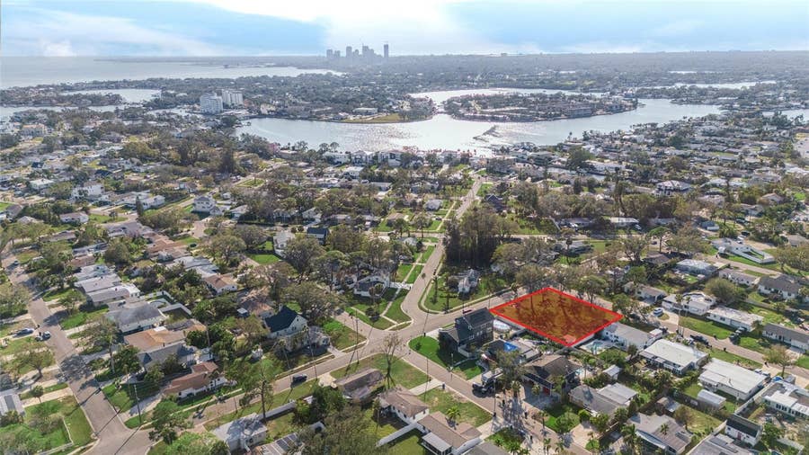 Property photo for 1535 CONNECTICUT AVENUE NE, St Petersburg, FL