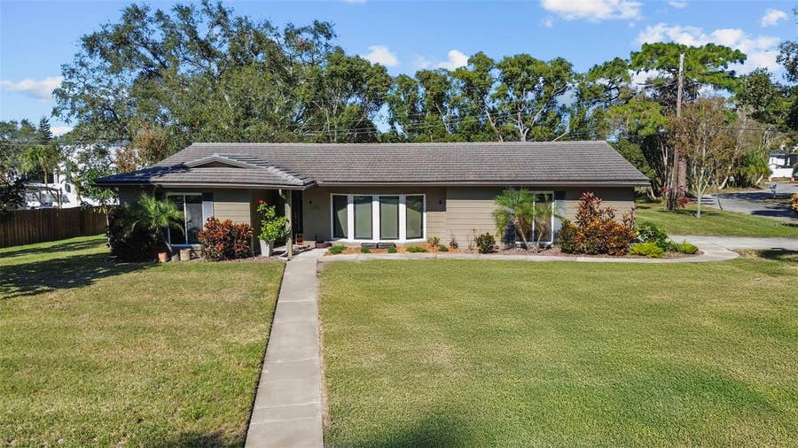 Property photo for 1242 HOLIDAY DRIVE, Tarpon Springs, FL