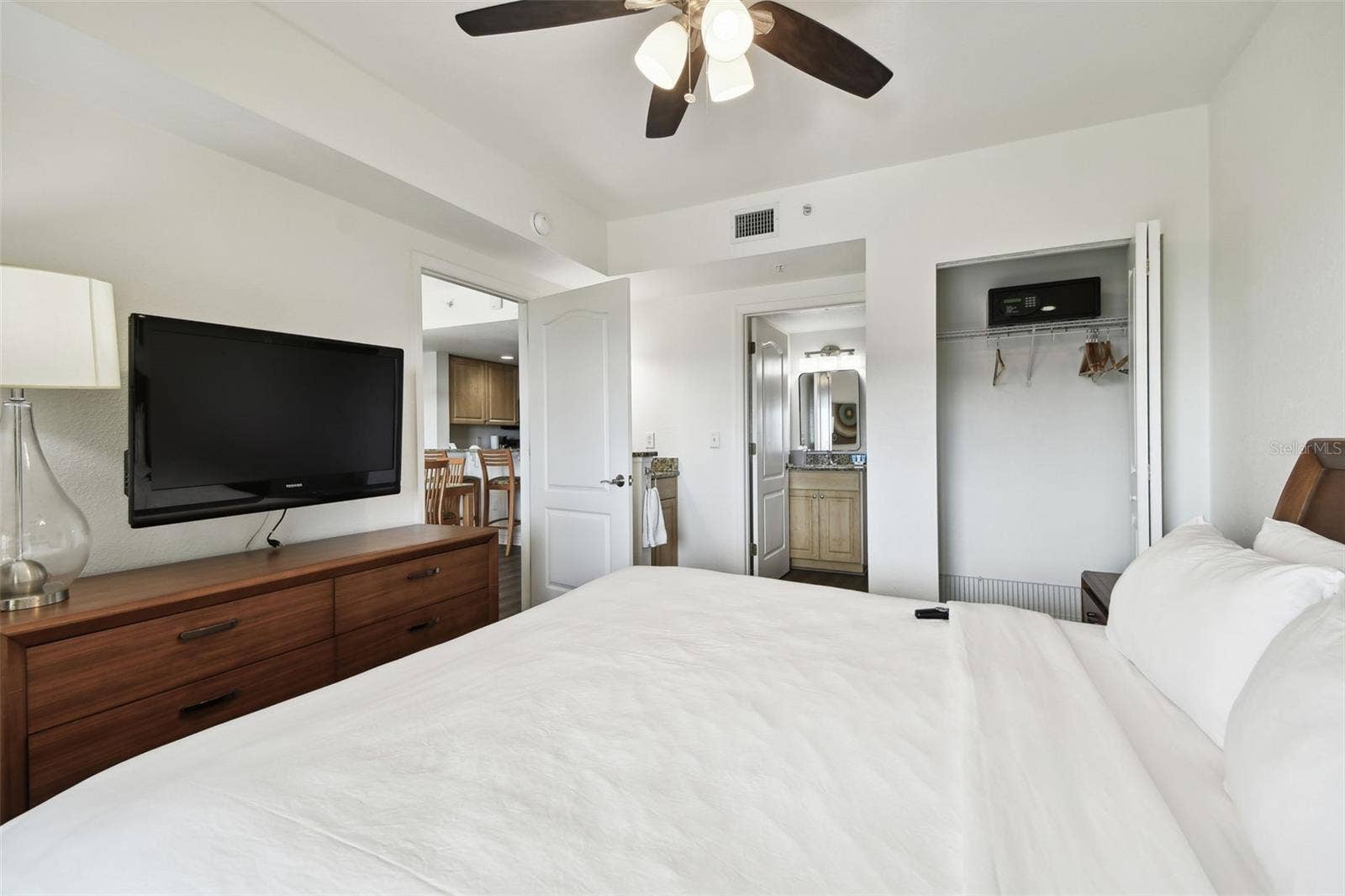 11605 GULF BOULEVARD, #502, Treasure Island, FL 33706