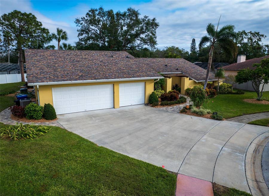 Property photo for 504 LOOKOUT COURT, Largo, FL