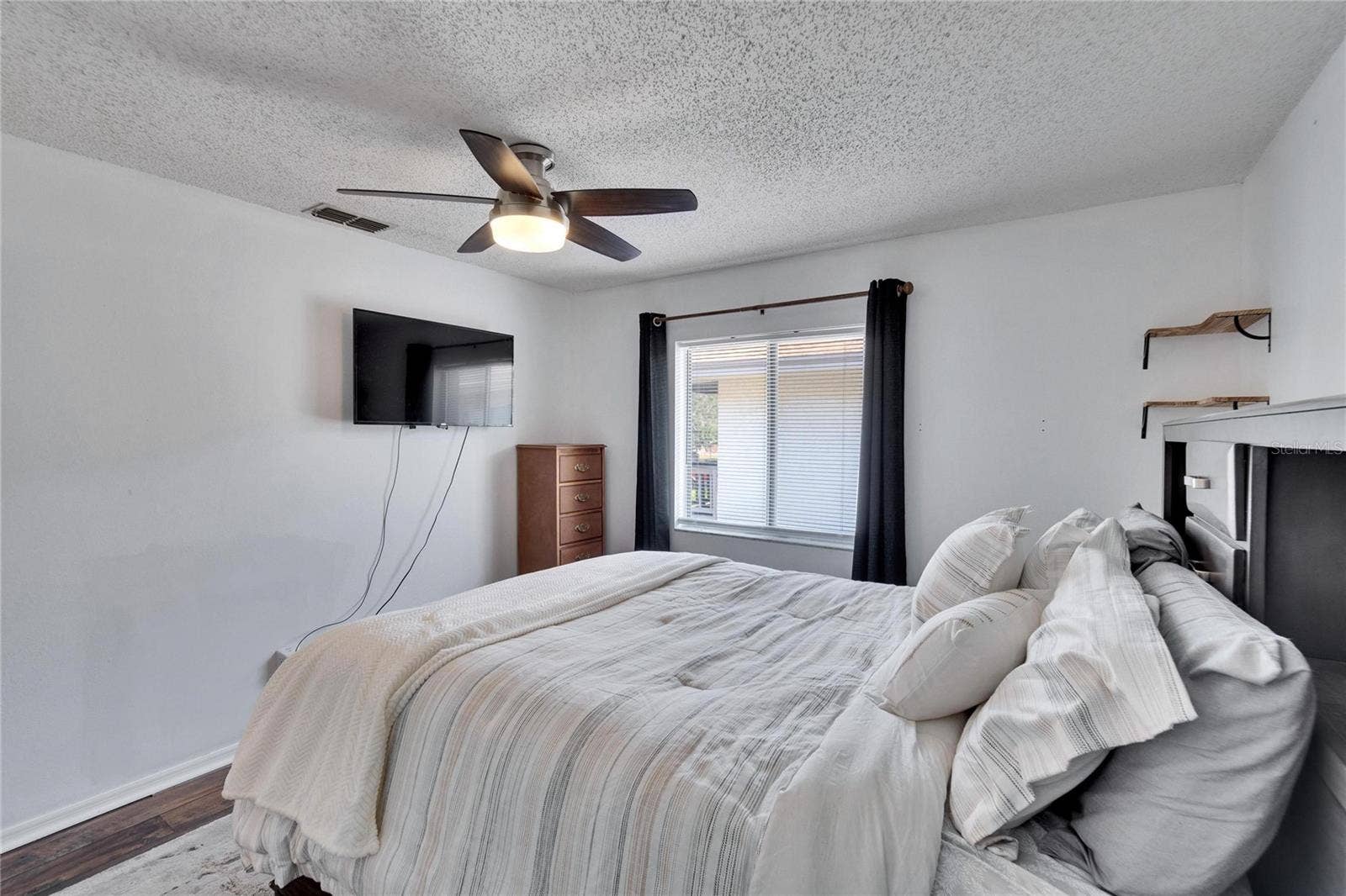 1849 BOUGH AVENUE, #D, Clearwater, FL 33760 1849 BOUGH AVENUE, #D, Clearwater, FL 33760