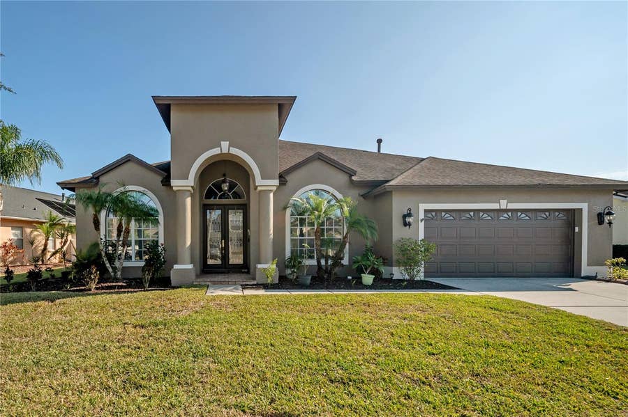 Property photo for 10126 LONDONSHIRE LANE, Tampa, FL