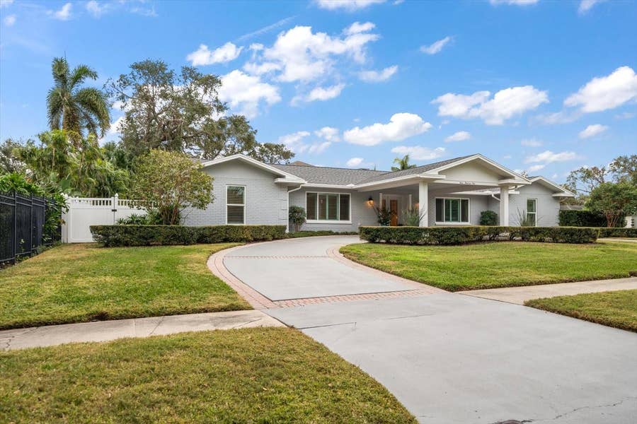 Property photo for 301 OSCEOLA ROAD, Belleair, FL