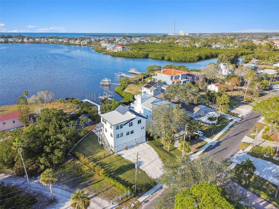 Property photo for 1640 SEA BREEZE DRIVE, Tarpon Springs, FL