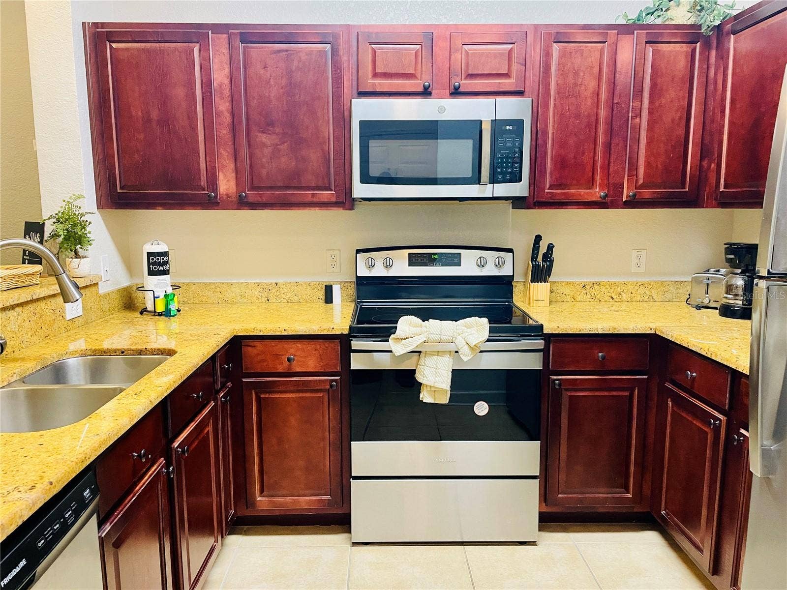 8010 TUSCANY WAY, #5301, Davenport, FL 33896 Kitchen