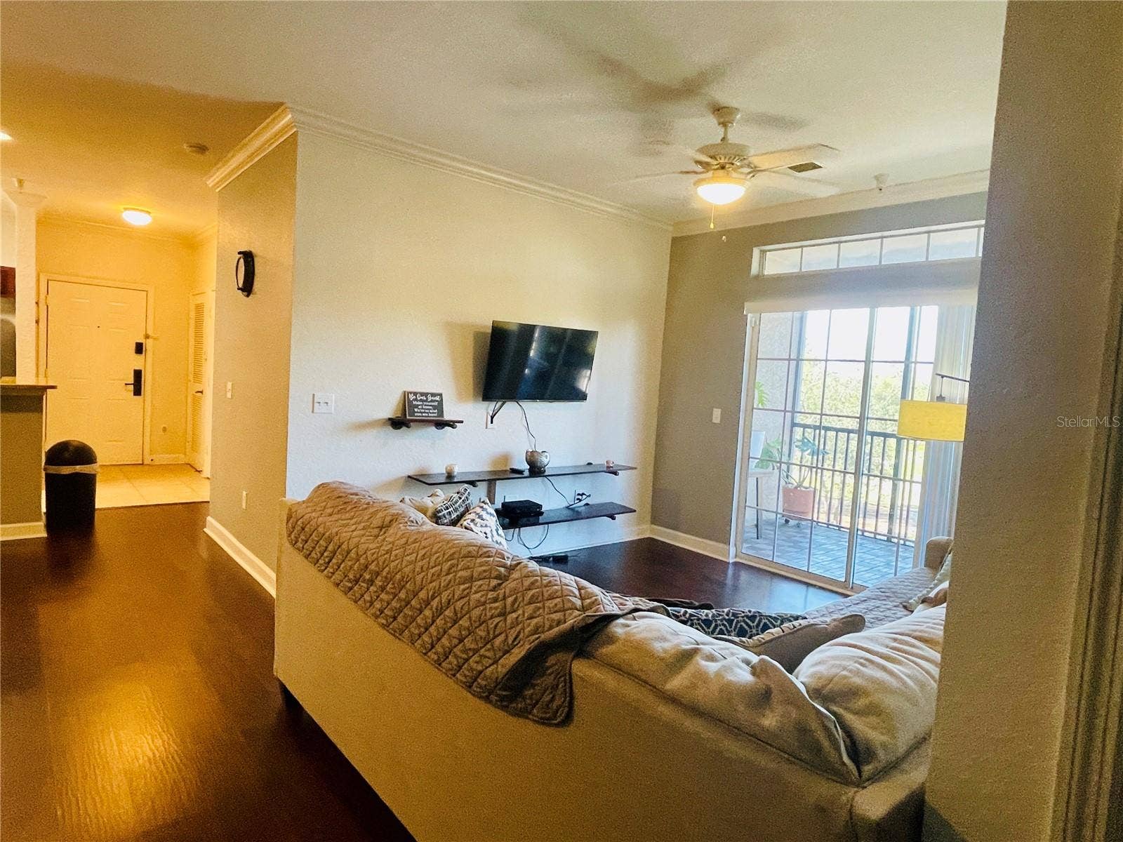 8010 TUSCANY WAY, #5301, Davenport, FL 33896 Living area / Family room