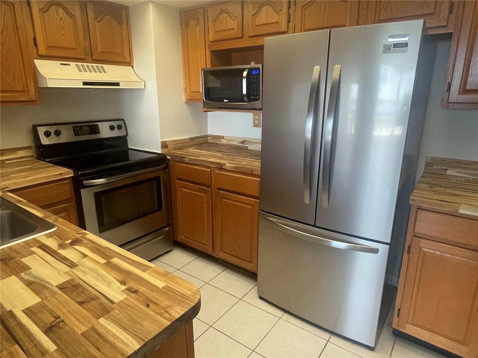 400 ISLAND WAY, #908, Clearwater Beach, FL 33767 New appliances and countertops