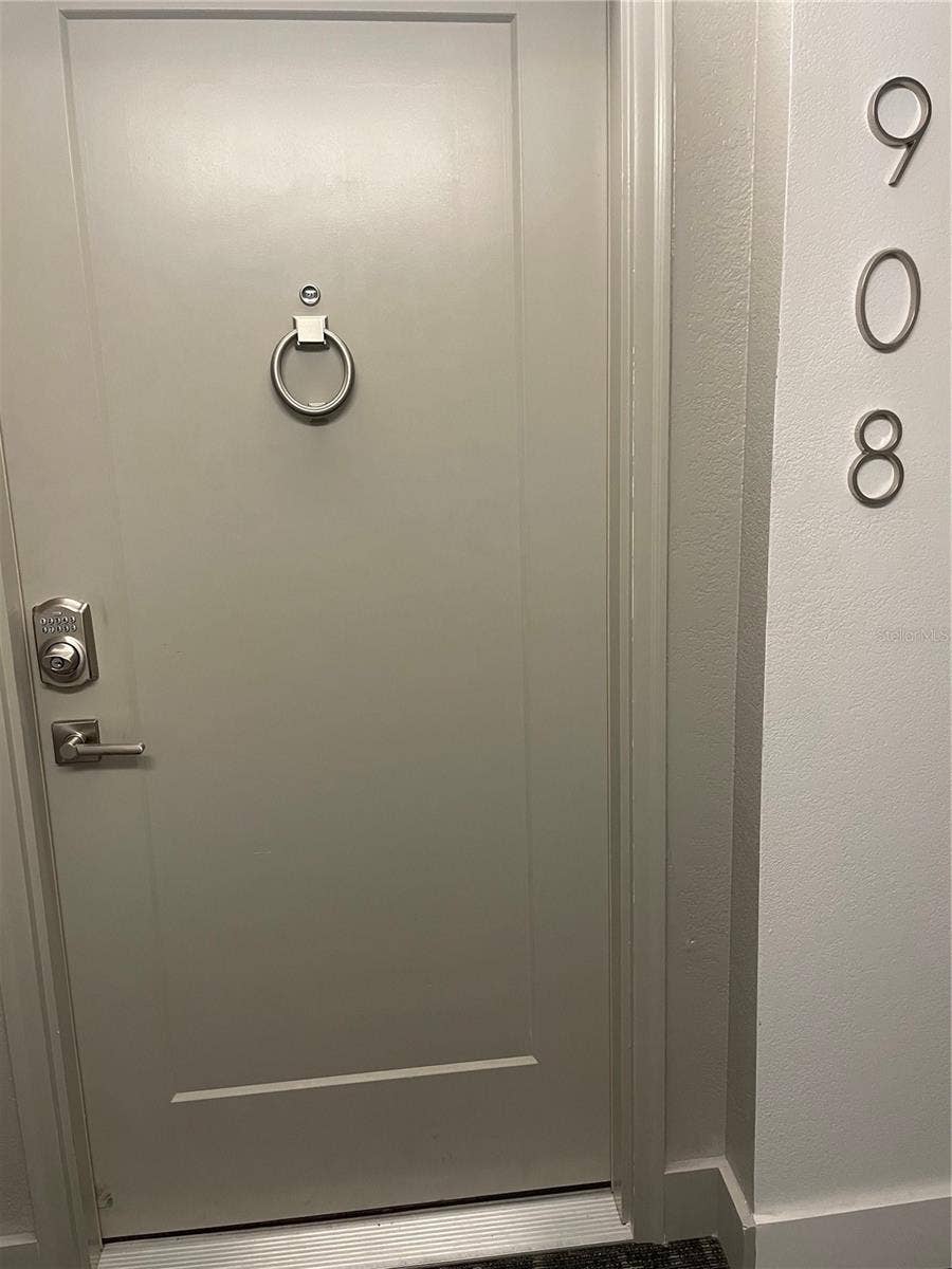 400 ISLAND WAY, #908, Clearwater Beach, FL 33767 Welcome to 908