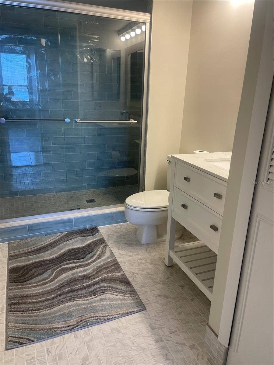 400 ISLAND WAY, #908, Clearwater Beach, FL 33767 Guest Bathroom2