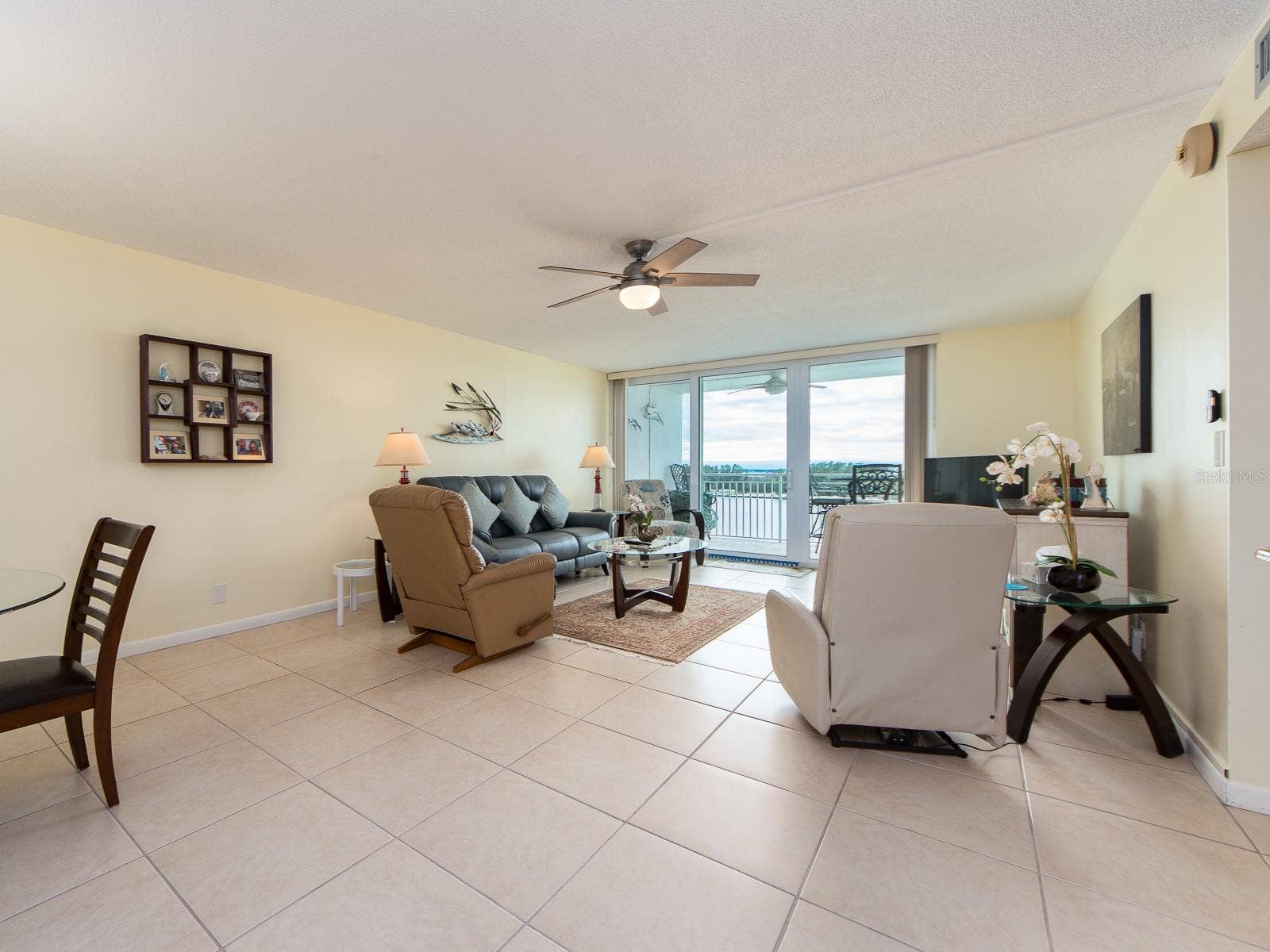 675 S GULFVIEW BOULEVARD, #902, Clearwater Beach, FL 33767 675 S GULFVIEW BOULEVARD, #902, Clearwater Beach, FL 33767