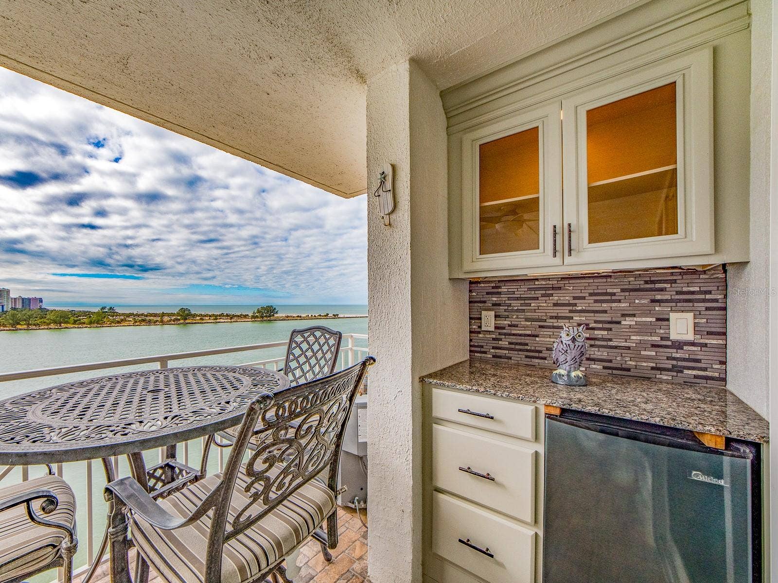 675 S GULFVIEW BOULEVARD, #902, Clearwater Beach, FL 33767 675 S GULFVIEW BOULEVARD, #902, Clearwater Beach, FL 33767
