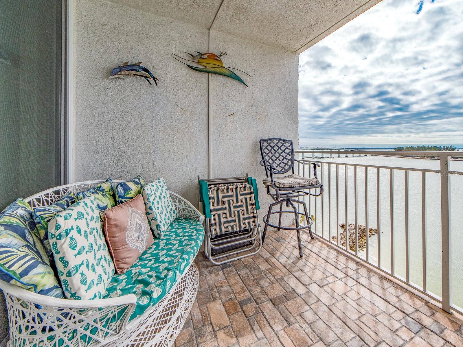 675 S GULFVIEW BOULEVARD, #902, Clearwater Beach, FL 33767 675 S GULFVIEW BOULEVARD, #902, Clearwater Beach, FL 33767