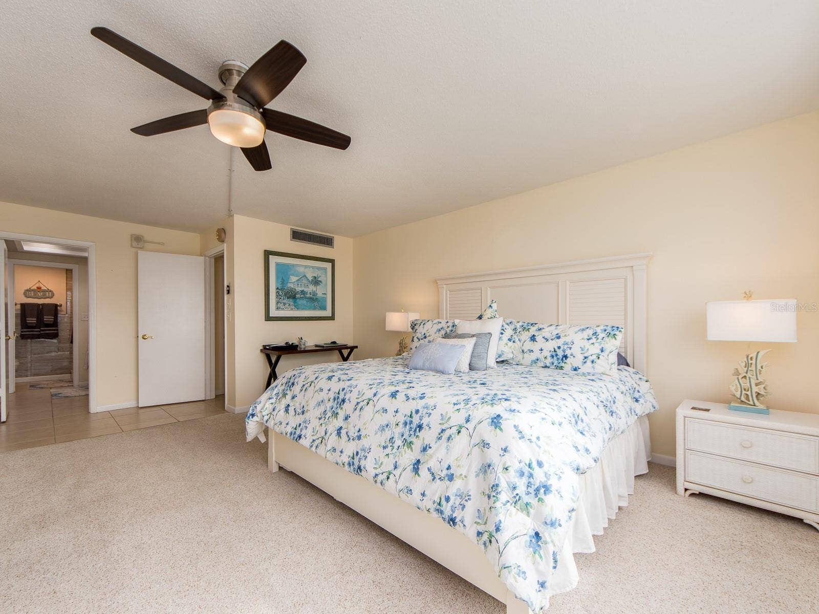 675 S GULFVIEW BOULEVARD, #902, Clearwater Beach, FL 33767 675 S GULFVIEW BOULEVARD, #902, Clearwater Beach, FL 33767