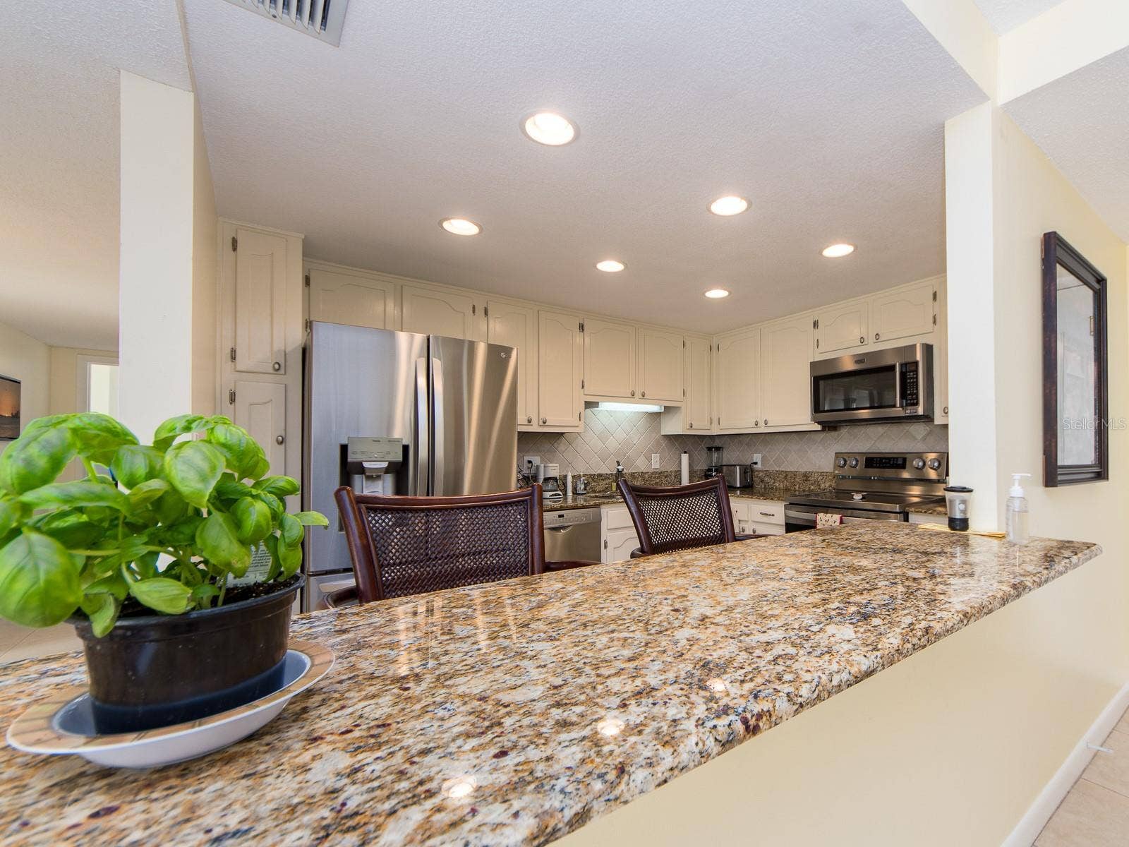 675 S GULFVIEW BOULEVARD, #902, Clearwater Beach, FL 33767 675 S GULFVIEW BOULEVARD, #902, Clearwater Beach, FL 33767