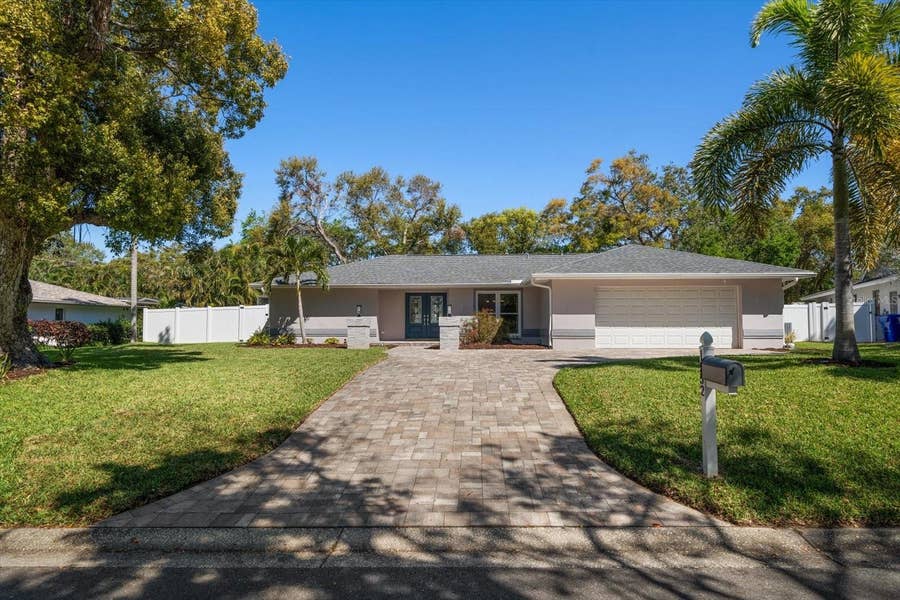 Property photo for 1552 GLEN HOLLOW LANE N, Dunedin, FL