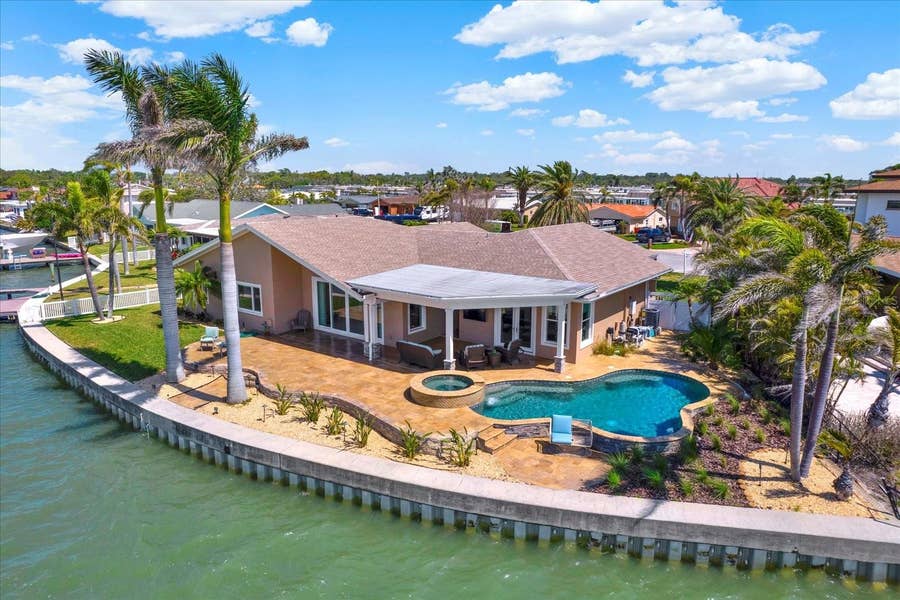 Property photo for 11689 GROVE STREET, Seminole, FL