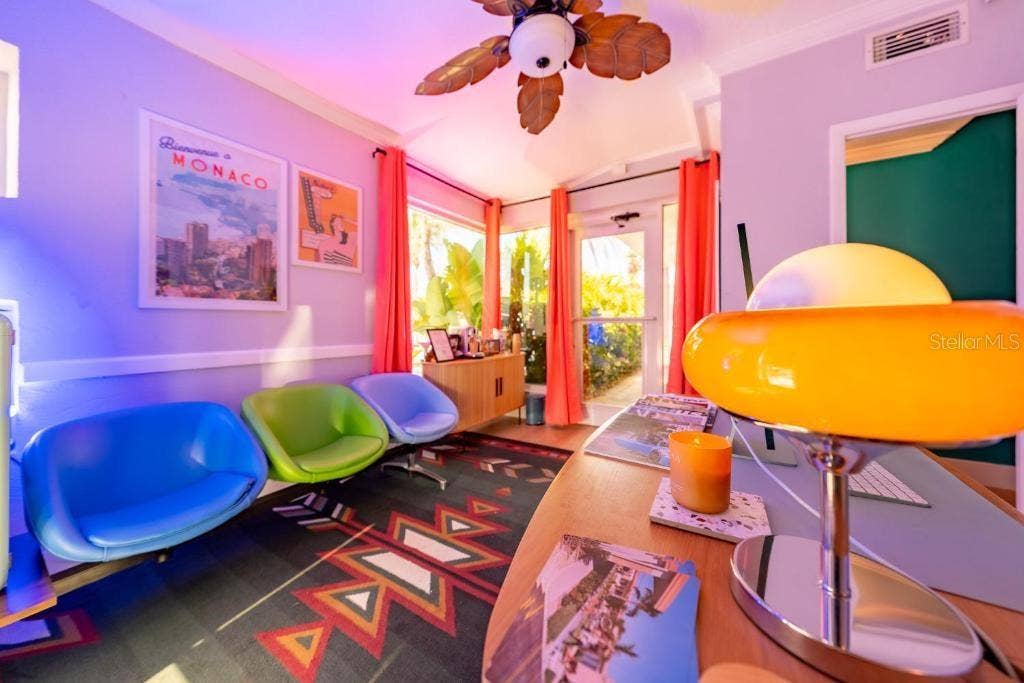 648 POINSETTIA AVENUE, Clearwater Beach, FL 33767 648 POINSETTIA AVENUE, Clearwater Beach, FL 33767