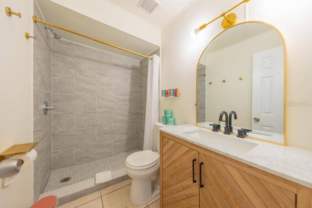 648 POINSETTIA AVENUE, Clearwater Beach, FL 33767 648 POINSETTIA AVENUE, Clearwater Beach, FL 33767