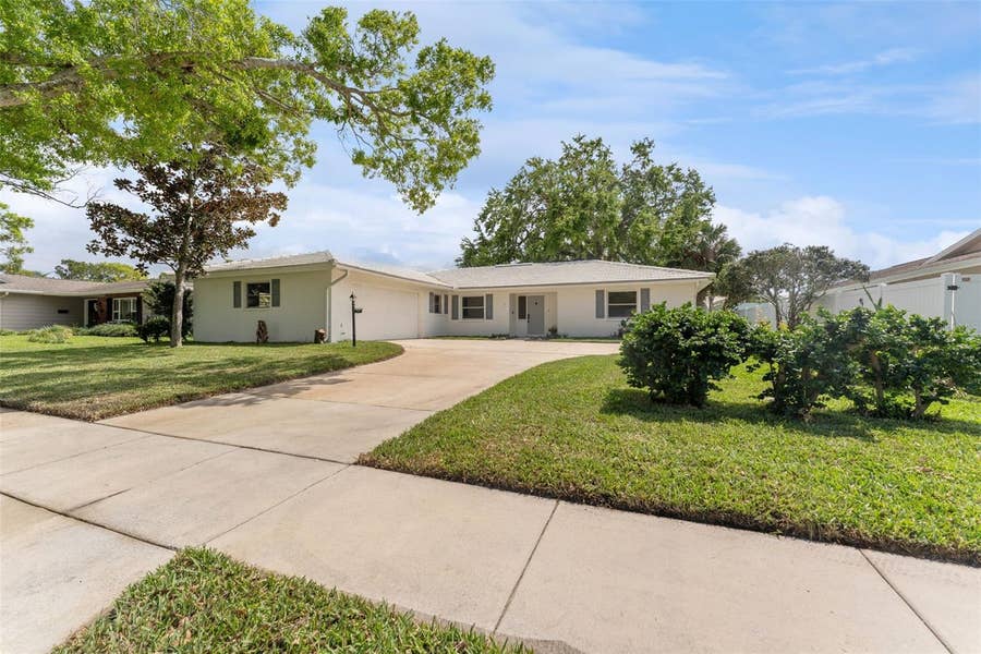 Property photo for 971 MCFARLAND ST, Dunedin, FL